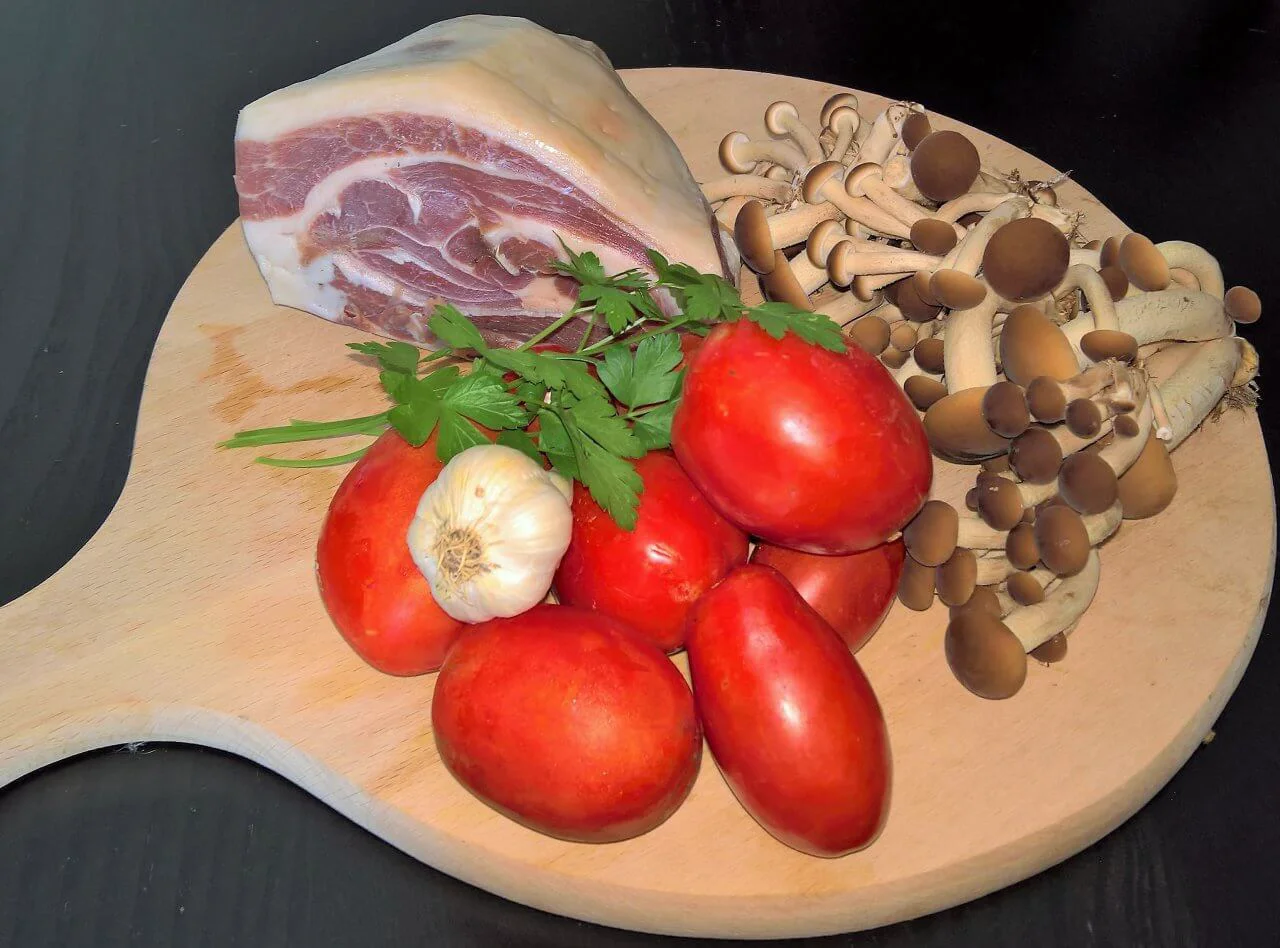Tagliatelle prosciutto e funghi